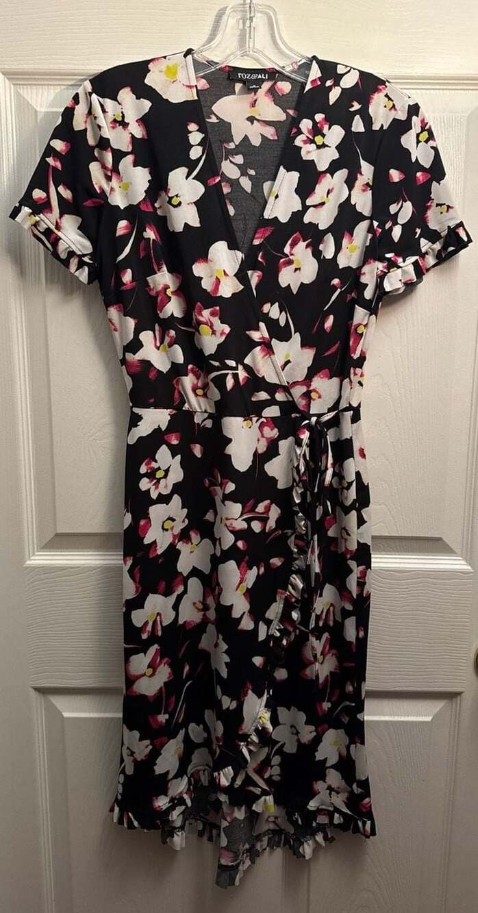 Roz & Ali Floral Ruffle High-Low Wrap Dress Size 2